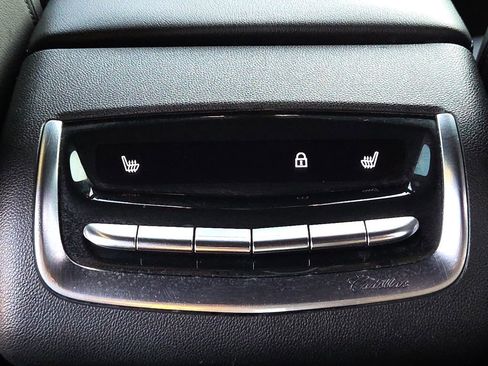 Used 2020 Cadillac XT6 Premium Luxury image 14