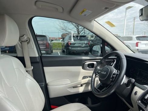 Certified 2023 Kia Sorento EX image 39