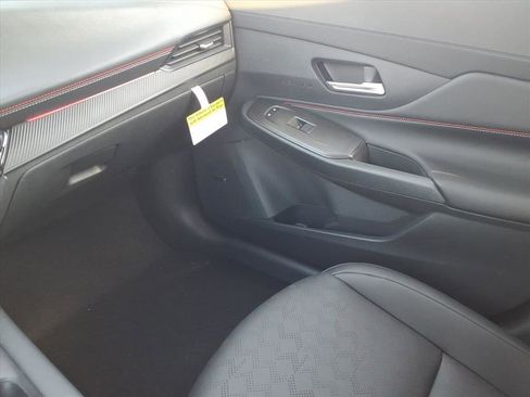 New 2026 Nissan Sentra SR image 24