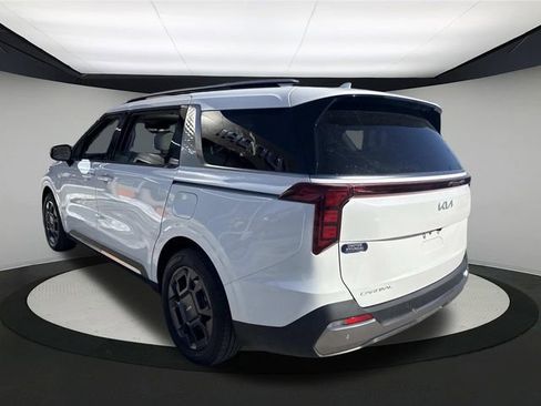 Used 2025 Kia Carnival SX image 12