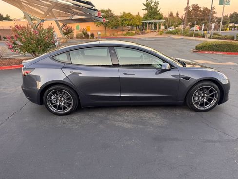 Used 2021 Tesla Model 3 Standard Range Plus RWD image 7