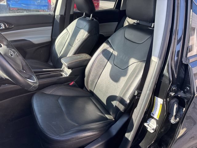Used 2022 Jeep Compass Limited w/ Sun and Sound Group AWD/4WD image 11