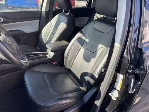 Used 2022 Jeep Compass Limited w/ Sun and Sound Group AWD/4WD image 11