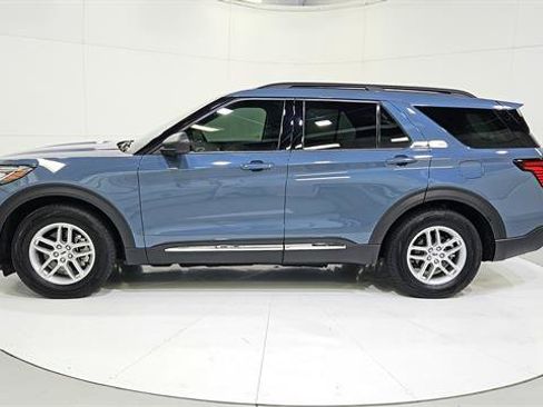 Used 2025 Ford Explorer Active RWD image 5