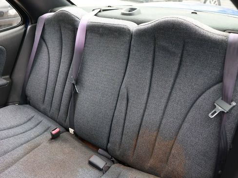 Used 2005 Chevrolet Cavalier Sedan w/ Preferred Equipment Group FWD image 14