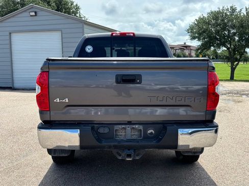 Used 2017 Toyota Tundra SR5 AWD/4WD image 5