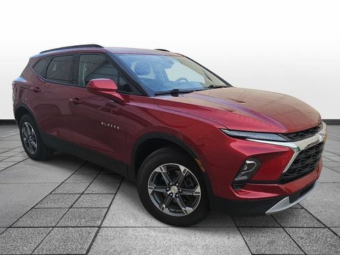 Used 2024 Chevrolet Blazer LT w/ Convenience Package FWD image 3