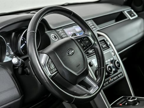 Used 2018 Land Rover Discovery Sport SE image 20