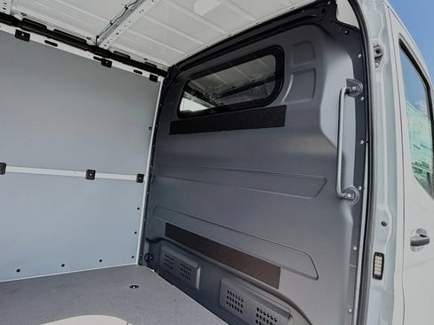 New 2026 Mercedes-Benz Sprinter 2500 image 15