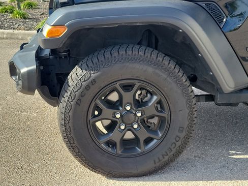 Used 2022 Jeep Wrangler Unlimited Sport image 8