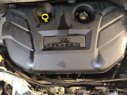 Used 2018 Ford Escape Titanium w/ Ford Safe & Smart Package image 30