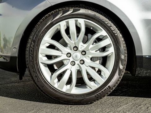 Used 2020 Land Rover Range Rover Sport HSE image 11