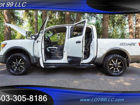 Used 2019 Nissan Titan PRO-4X w/ Pro-4x Convenience Package AWD/4WD image 30