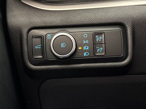 Used 2023 Ford Explorer XLT w/ Equipment Group 202A AWD/4WD image 41