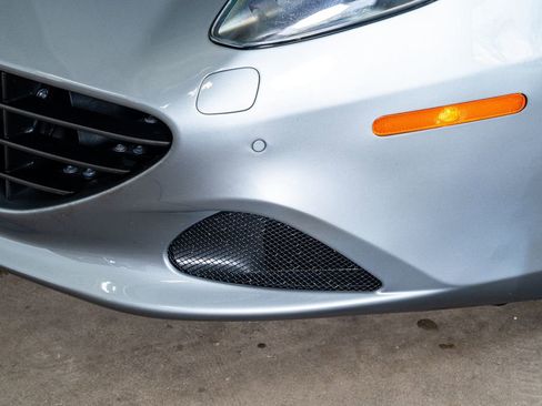 Used 2017 Ferrari California T image 14