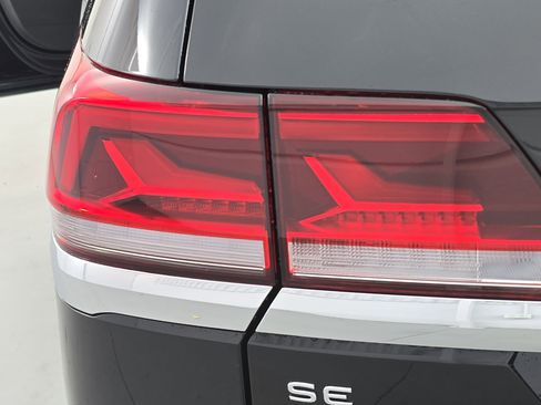 Certified 2023 Volkswagen Atlas SE image 35