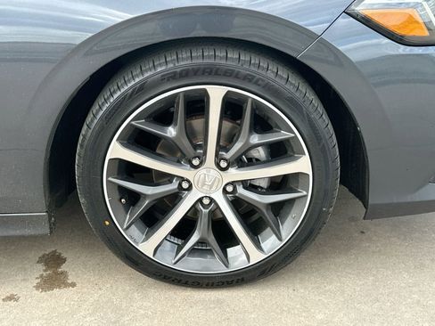 Used 2023 Honda Civic Touring image 10