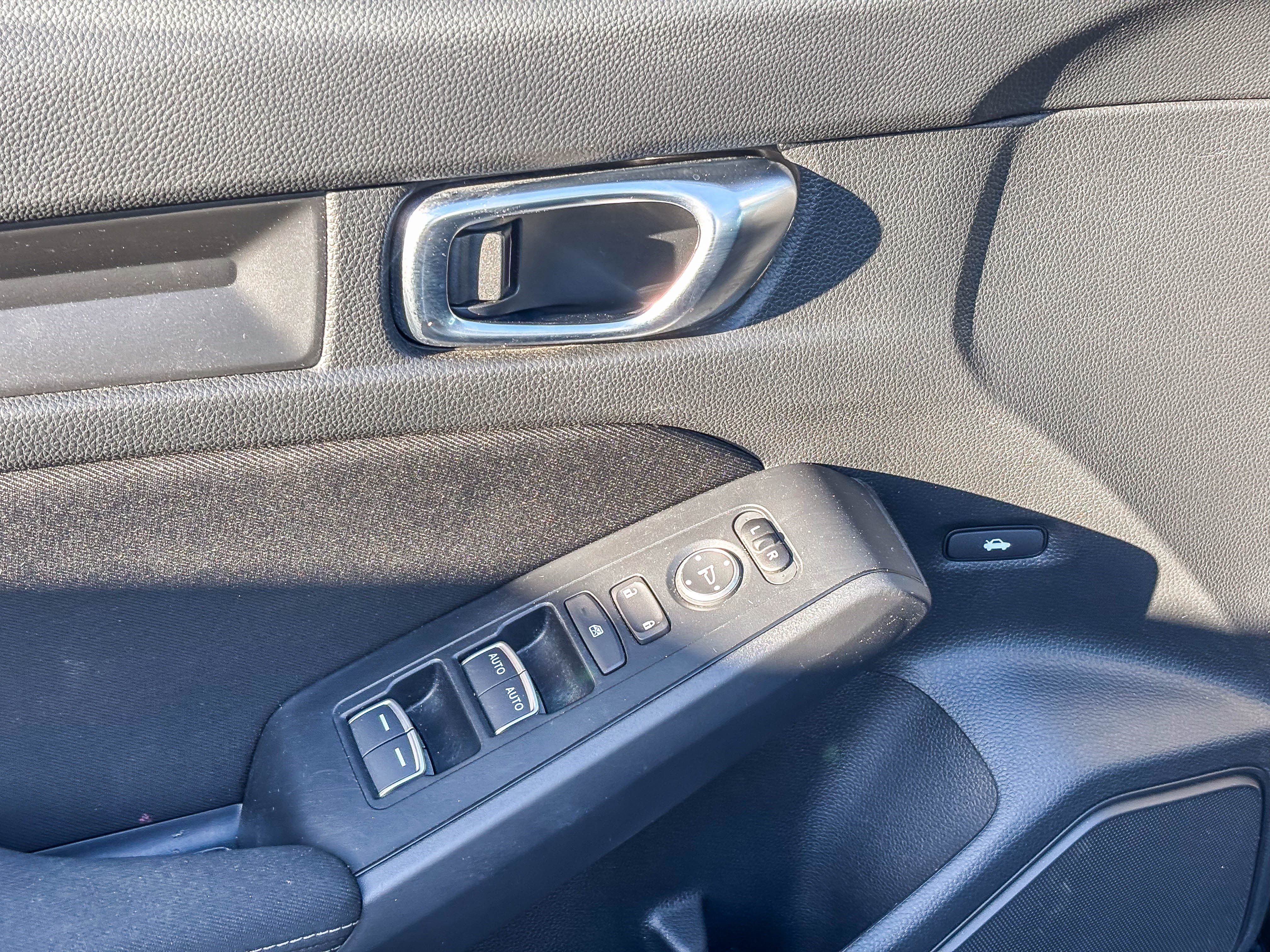 Used 2025 Honda Civic Sport image 22