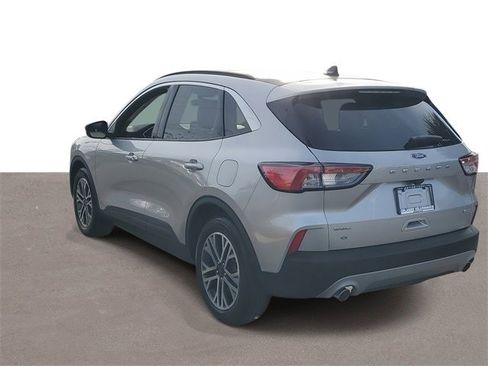 Used 2020 Ford Escape SEL image 3