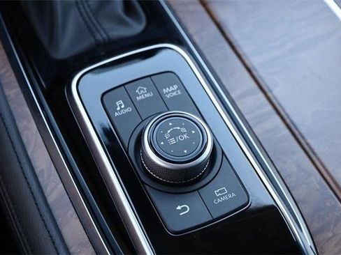 Used 2024 Nissan Armada SL w/ Cargo Package image 25