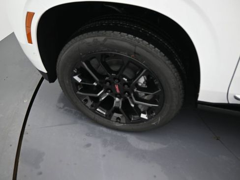 New 2026 GMC Yukon XL Denali image 8