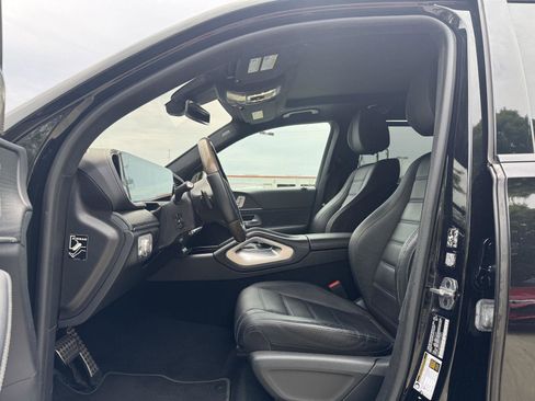 Used 2023 Mercedes-Benz GLS 580 4MATIC image 4