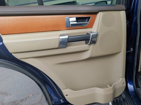 Used 2016 Land Rover LR4 HSE LUX image 26