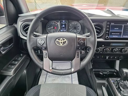 Used 2022 Toyota Tacoma TRD Sport w/ Technology Package AWD/4WD image 26