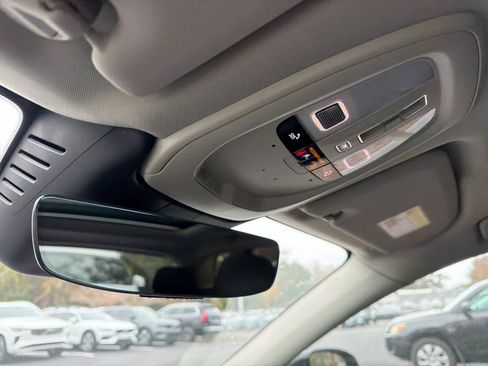 Certified 2025 Volvo XC60 B5 Plus image 33