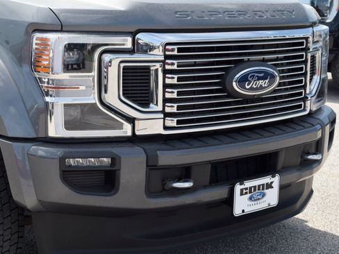 Used 2022 Ford F450 Platinum w/ FX4 Off-Road Package AWD/4WD image 25