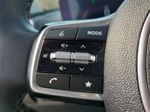 Used 2025 Kia Sorento EX image 24