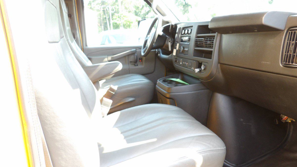 Used 2021 GMC Savana 3500 Extended w/ Power Convenience Package RWD image 21