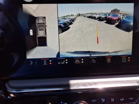 Used 2024 GMC Sierra 1500 AT4 w/ Technology Package AWD/4WD image 27