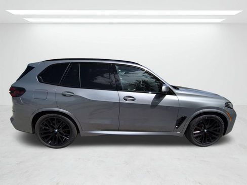 New 2026 BMW X5 xDrive40i w/ Executive Package image 3