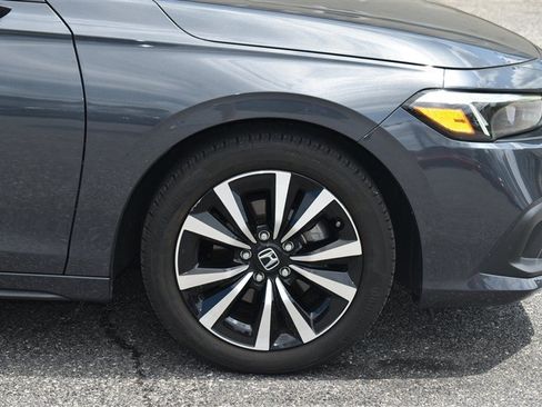 Used 2024 Honda Civic EX-L image 3