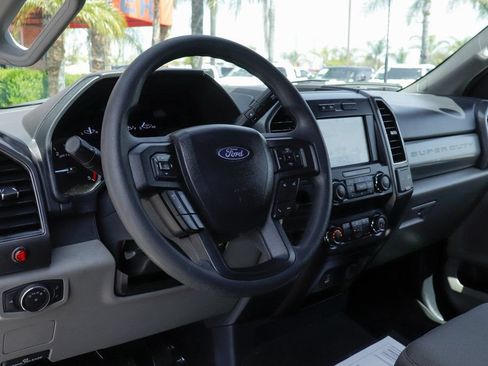Used 2022 Ford F550 2WD Regular Cab Super Duty w/ XLT Value Package image 22