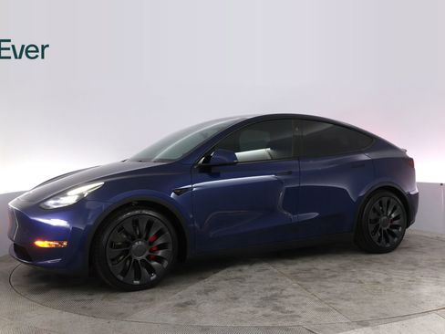 Used 2024 Tesla Model Y Performance AWD/4WD image 18
