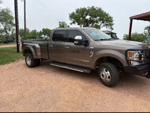 Used 2020 Ford F350 XLT w/ XLT Premium Package AWD/4WD image 2