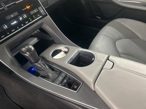 Used 2021 Toyota Avalon XLE image 22