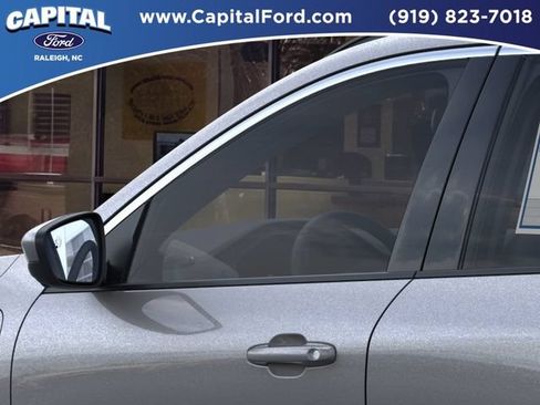 New 2025 Ford Escape SE FWD image 20