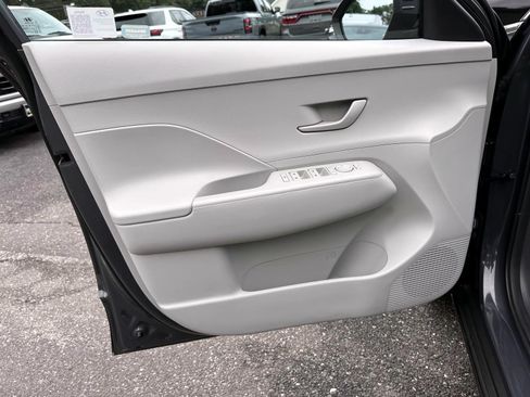 Used 2024 Hyundai Kona SE AWD/4WD image 8