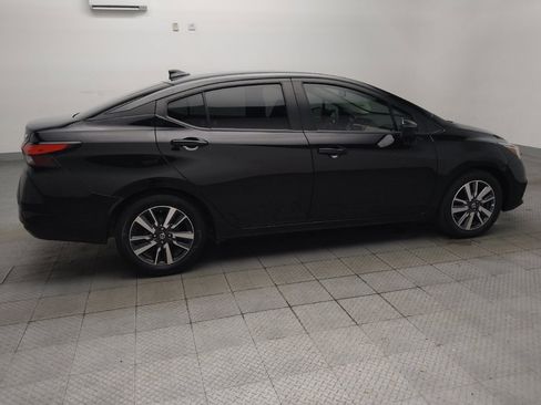 Used 2021 Nissan Versa SV FWD image 10