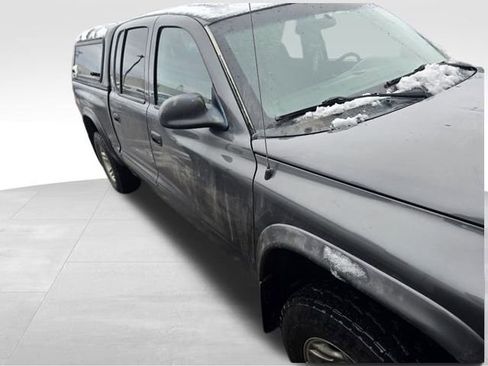 Used 2004 Dodge Dakota Sport w/ Tire & Handling Group image 9