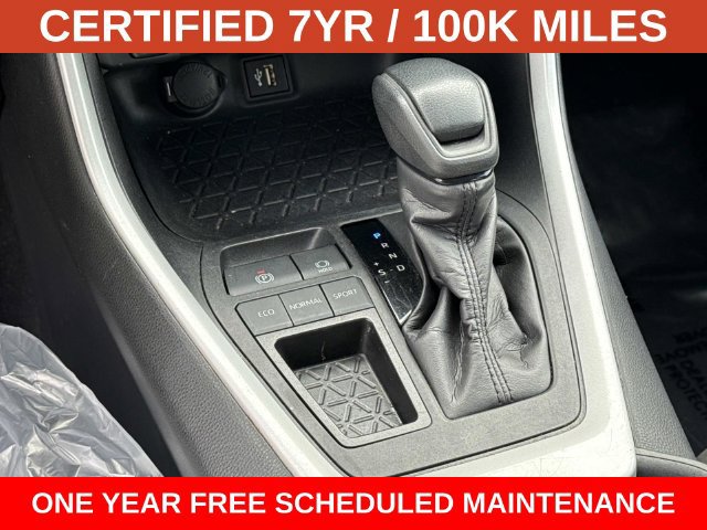 Used 2024 Toyota RAV4 XLE FWD image 22