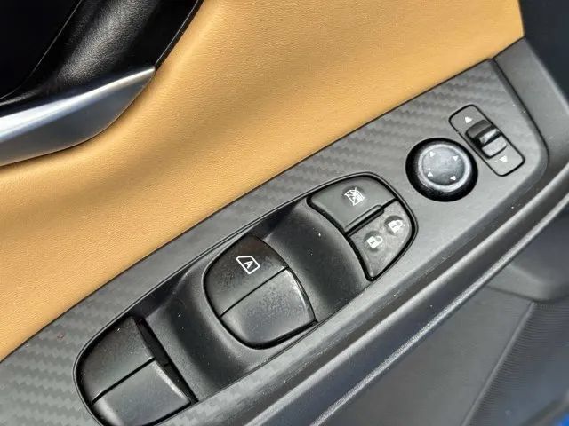 Used 2022 Nissan Sentra SV w/ SV Premium Package FWD image 28