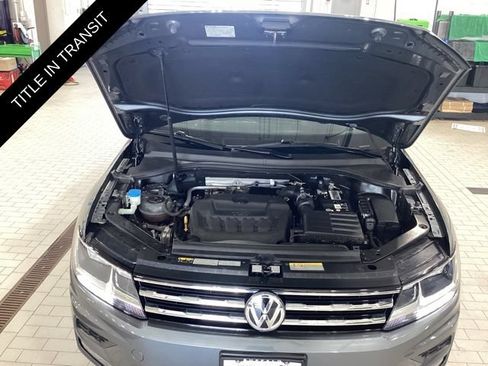 Used 2020 Volkswagen Tiguan SEL AWD/4WD image 17