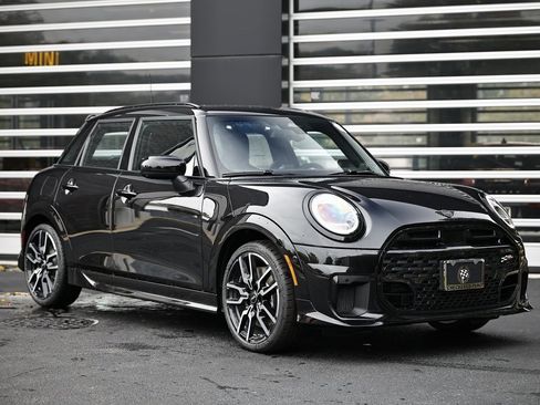 New 2026 MINI Cooper S image 1