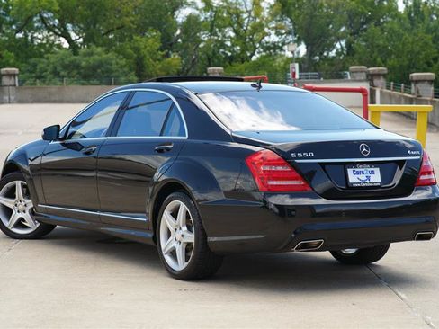 Used 2010 Mercedes-Benz S 550 4MATIC image 3