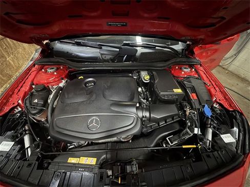 Used 2015 Mercedes-Benz GLA 250 4MATIC image 27