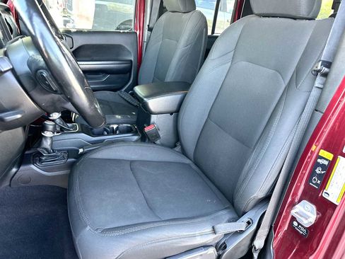 Used 2021 Jeep Gladiator Sport image 17